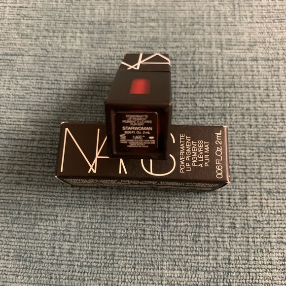 4/$25 PowerMatte Lip Pigment in Starwoman - Picture 2 of 3